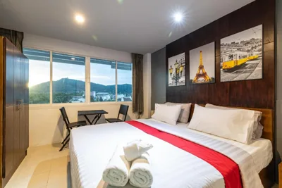 Deluxe King Room — Phuket Five Fortune Holiday Hotel
